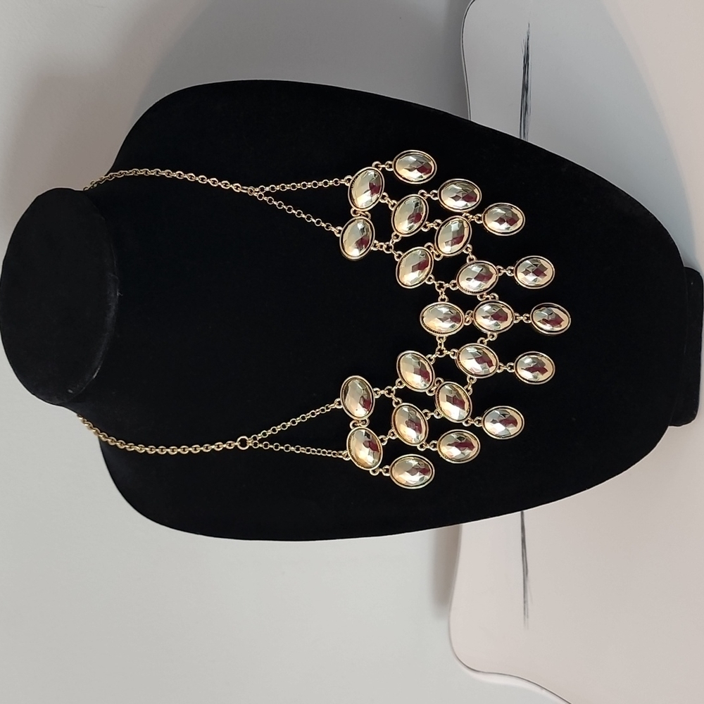 Bebe Necklace - Picture 2 of 2